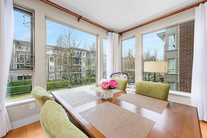 202 6268 Eagles Drive