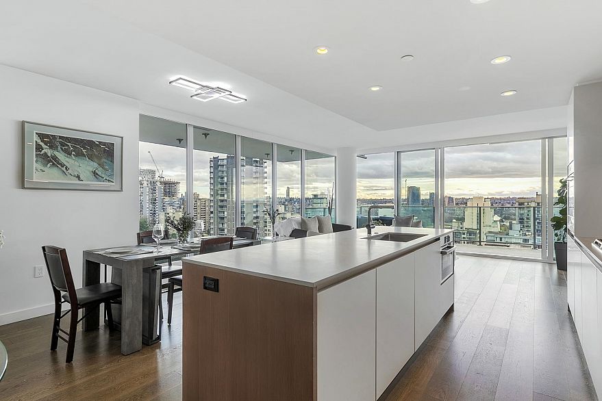 1503 1365 Davie Street