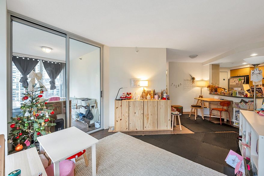 1001 1009 Expo Boulevard