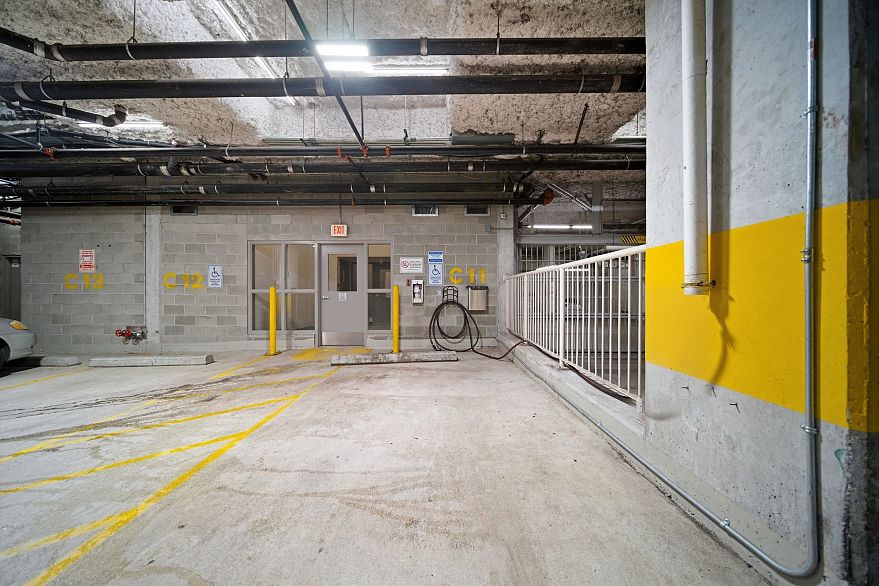 306 2055 Yukon Street