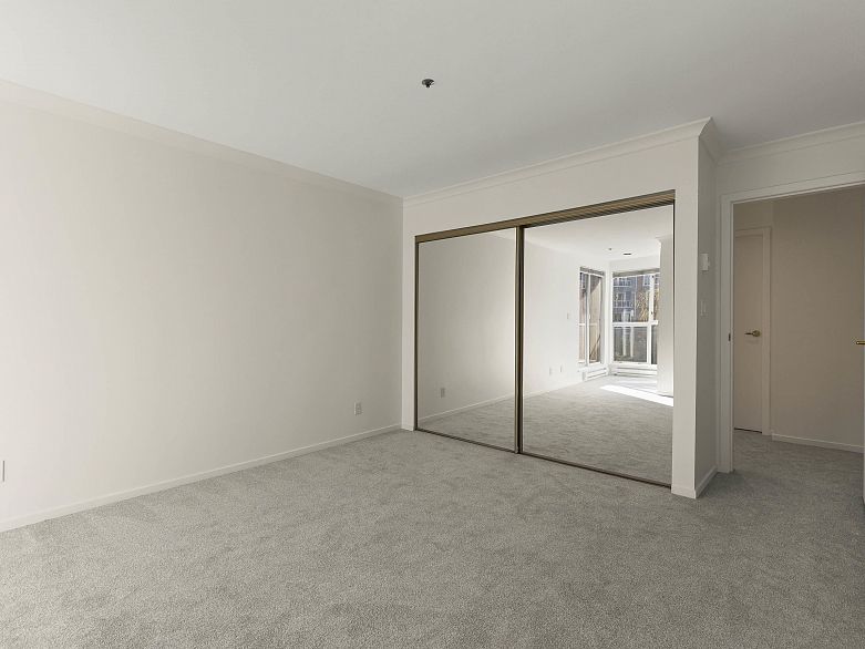 202 1551 Mariner Walk