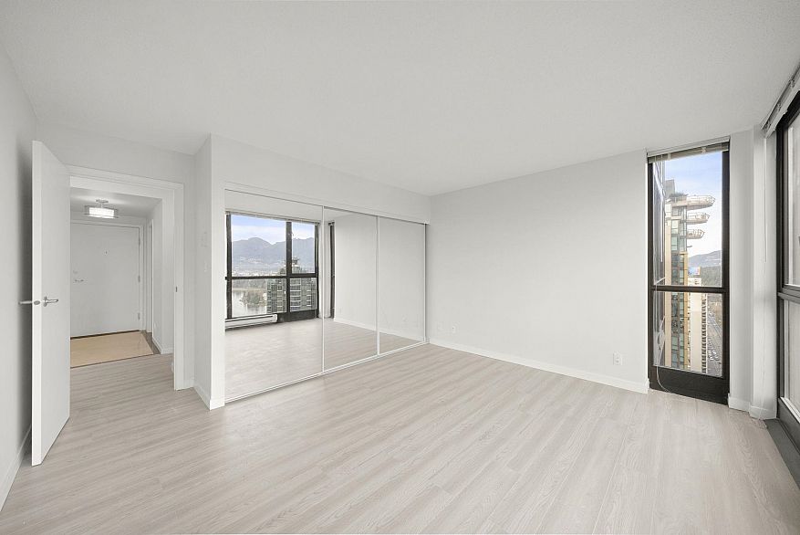 2502 1331 Alberni Street