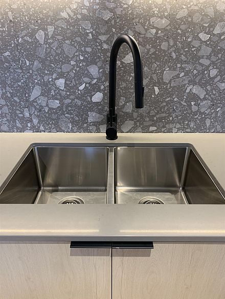 402 2471 St. George Street