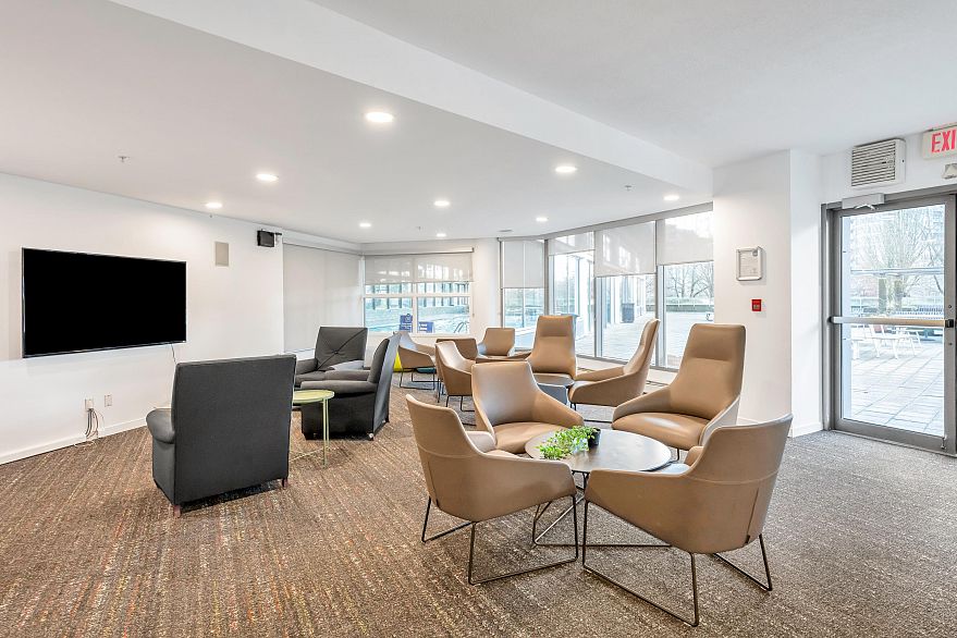 1001 1009 Expo Boulevard