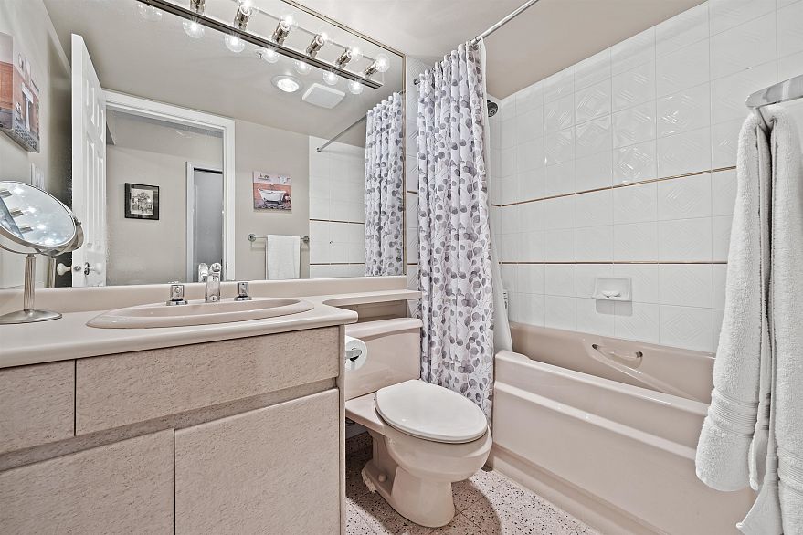 403 1159 Main Street