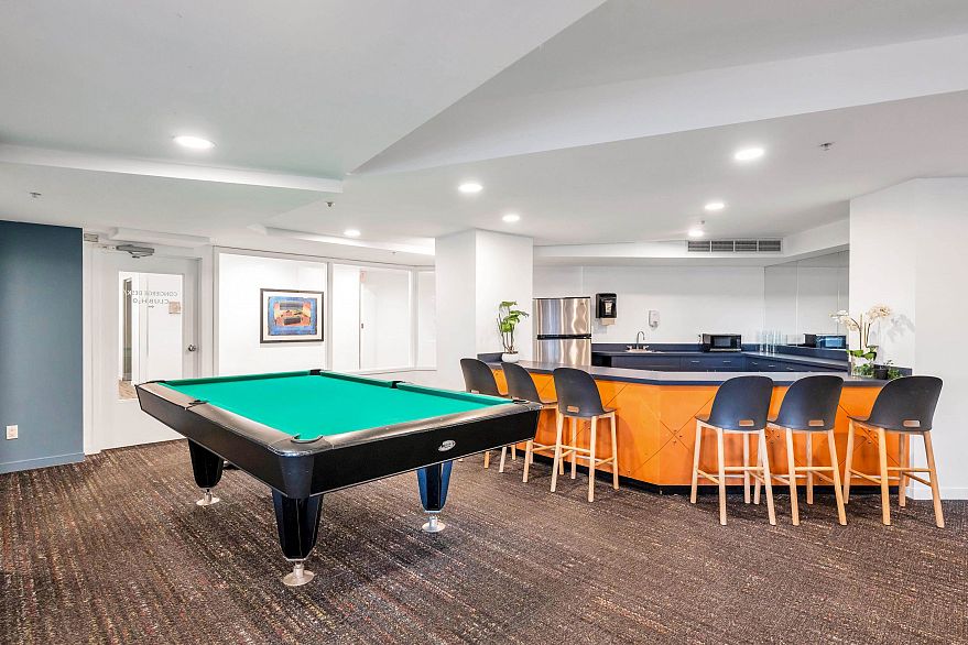 1001 1009 Expo Boulevard