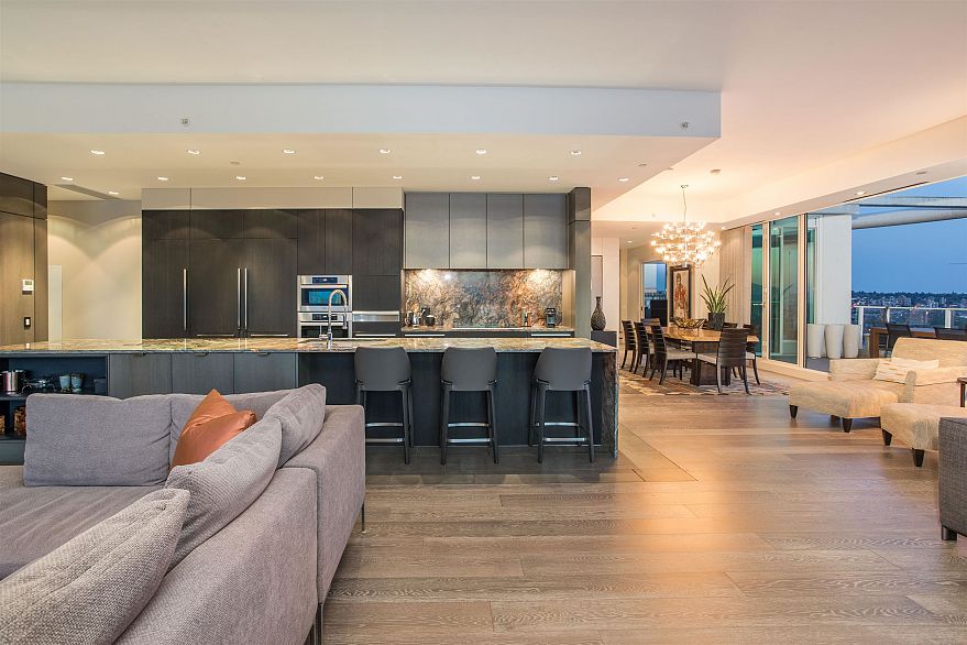 2101 1221 Bidwell Street