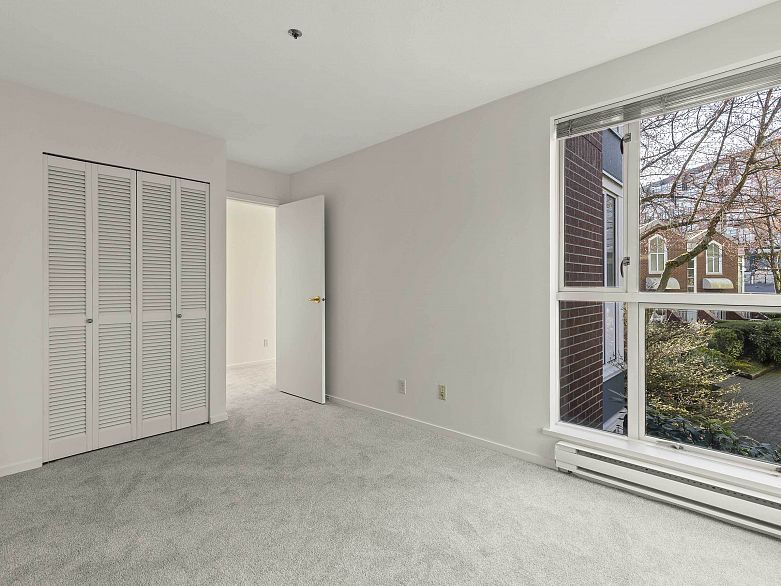 202 1551 Mariner Walk