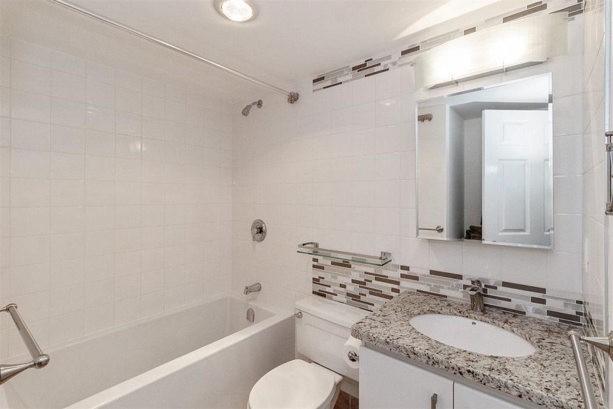 1001 3455 Ascot Place