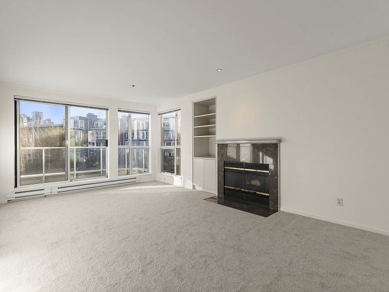 202 1551 Mariner Walk