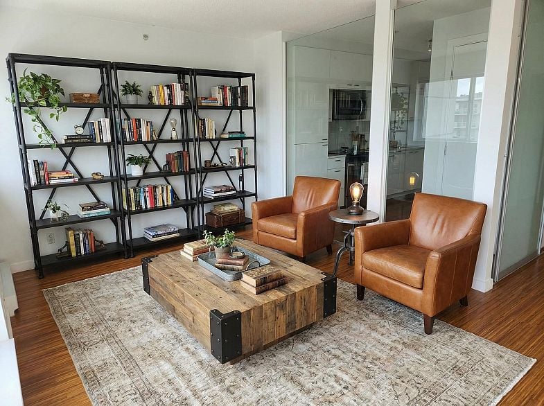 806 328 E 11th Avenue