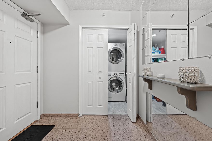 403 1159 Main Street