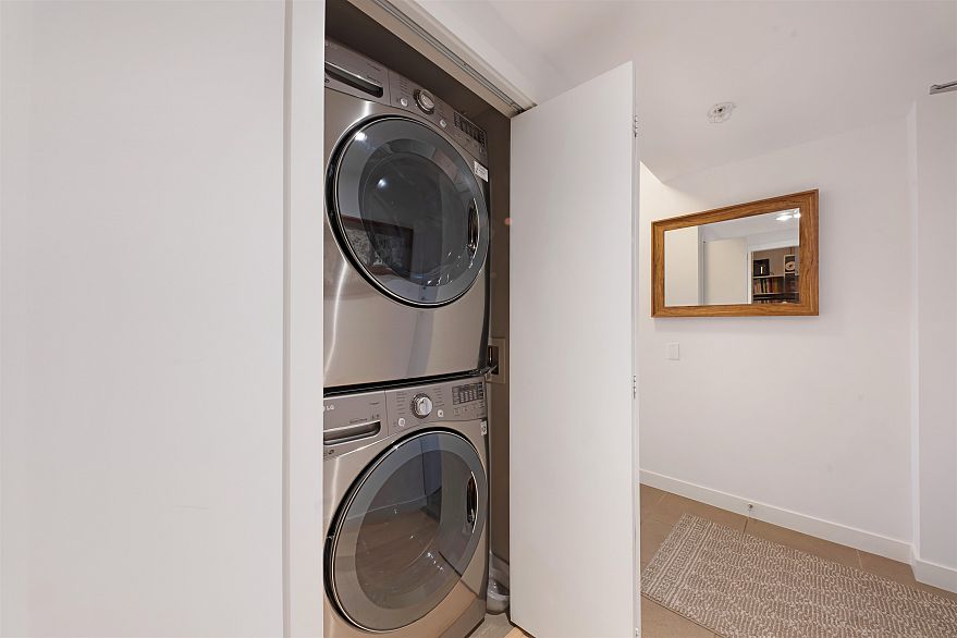 1305 1133 Homer Street