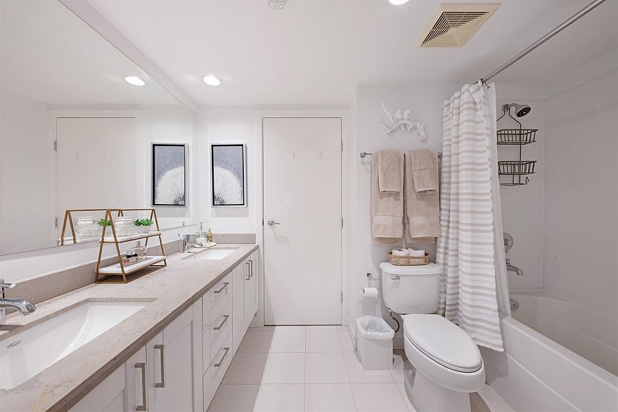 1305 1133 Homer Street