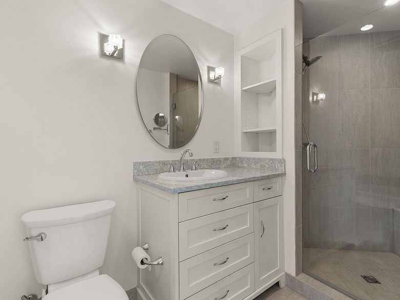 202 1551 Mariner Walk