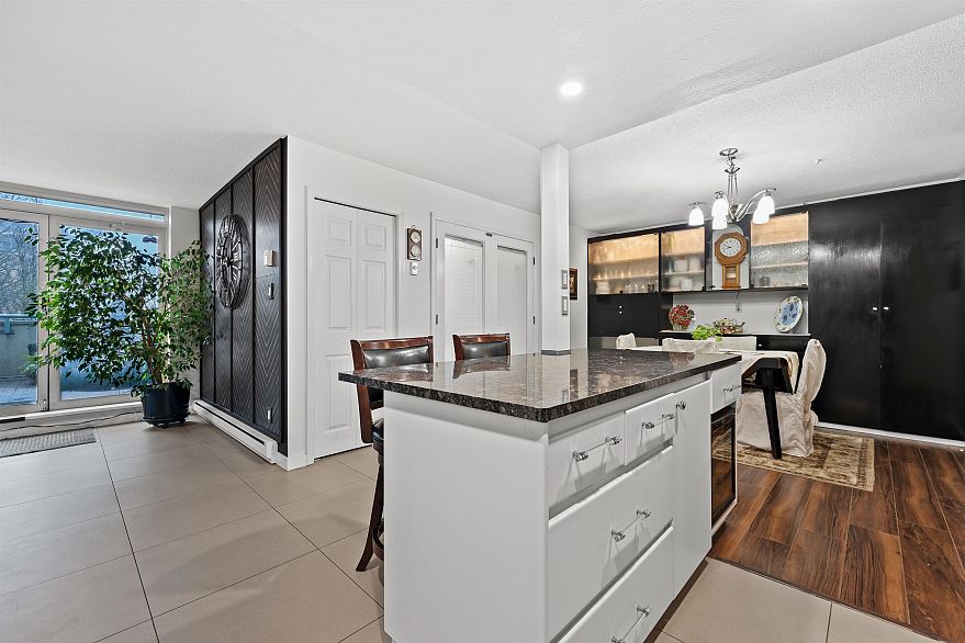 403 1159 Main Street