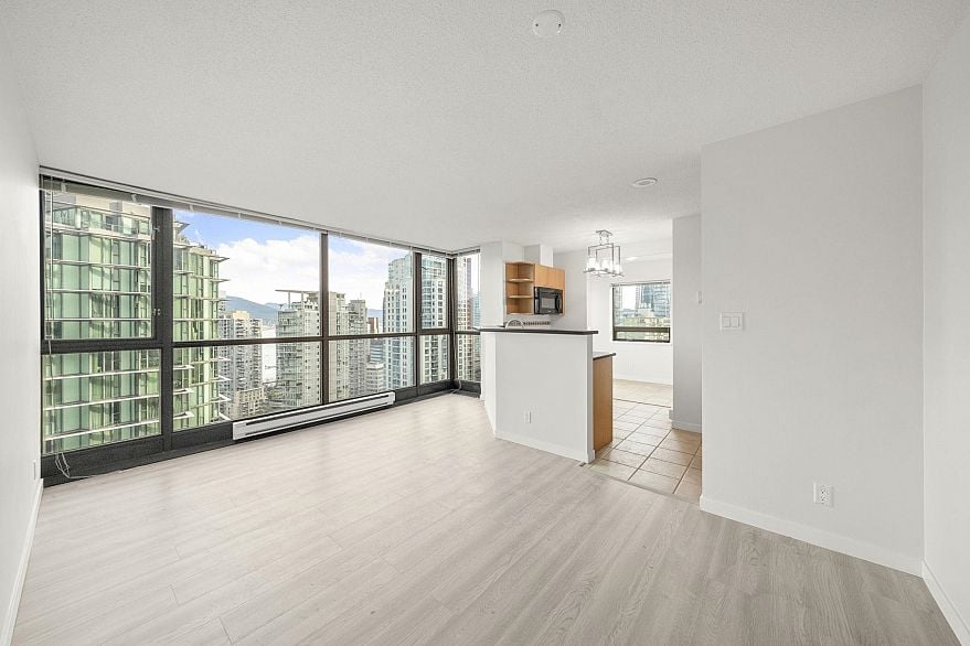 2502 1331 Alberni Street