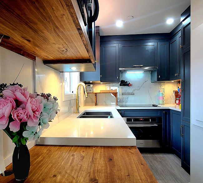 901 E Broadway Street