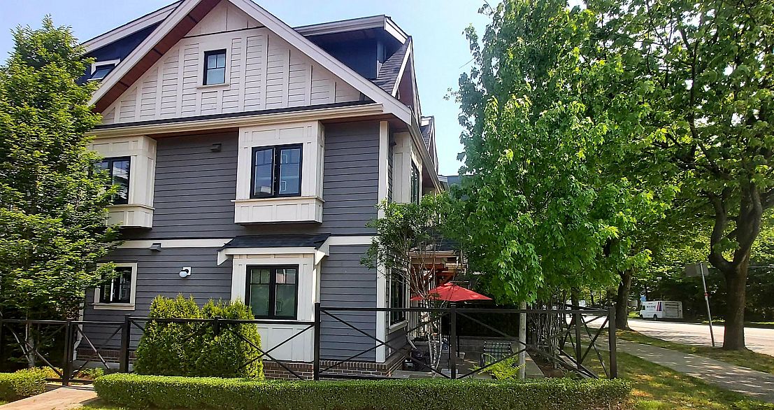 901 E Broadway Street