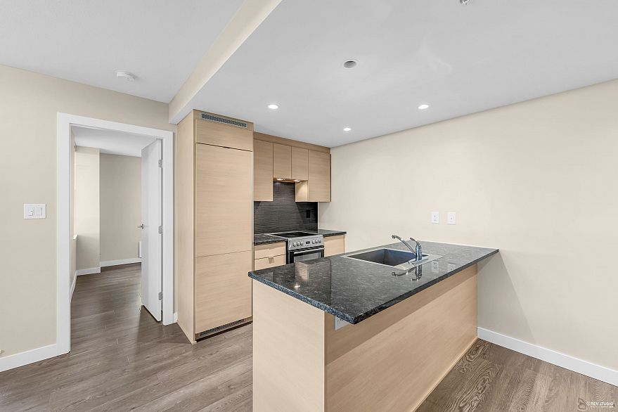 2503 489 Interurban Way