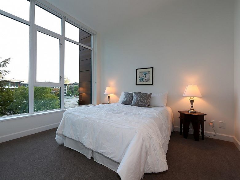 TH2 3355 Binning Road