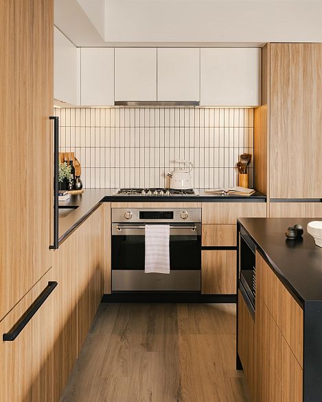 213 5060 James Street