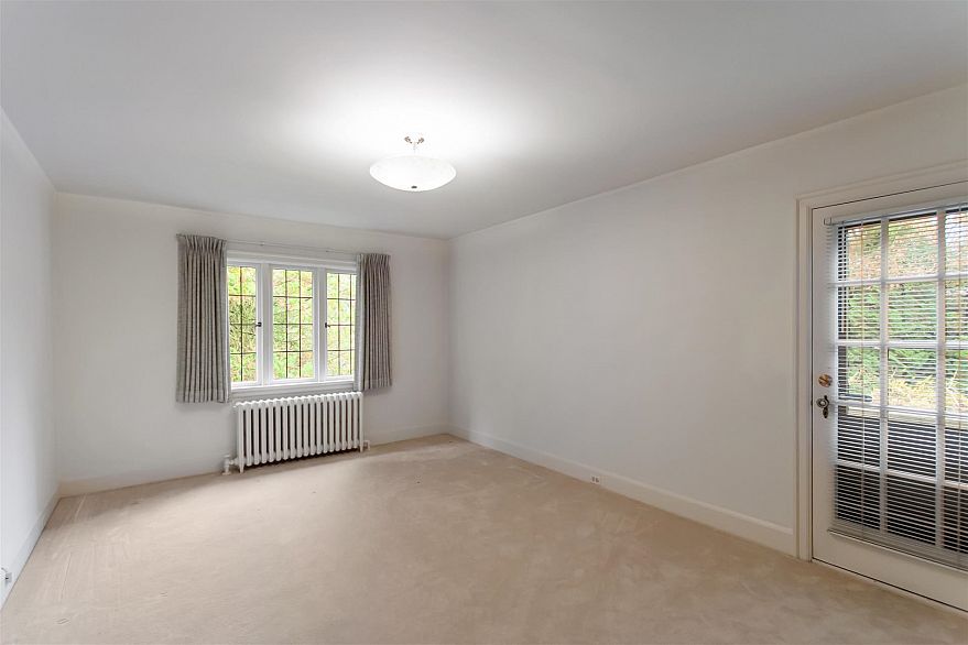 5376 Marguerite Street