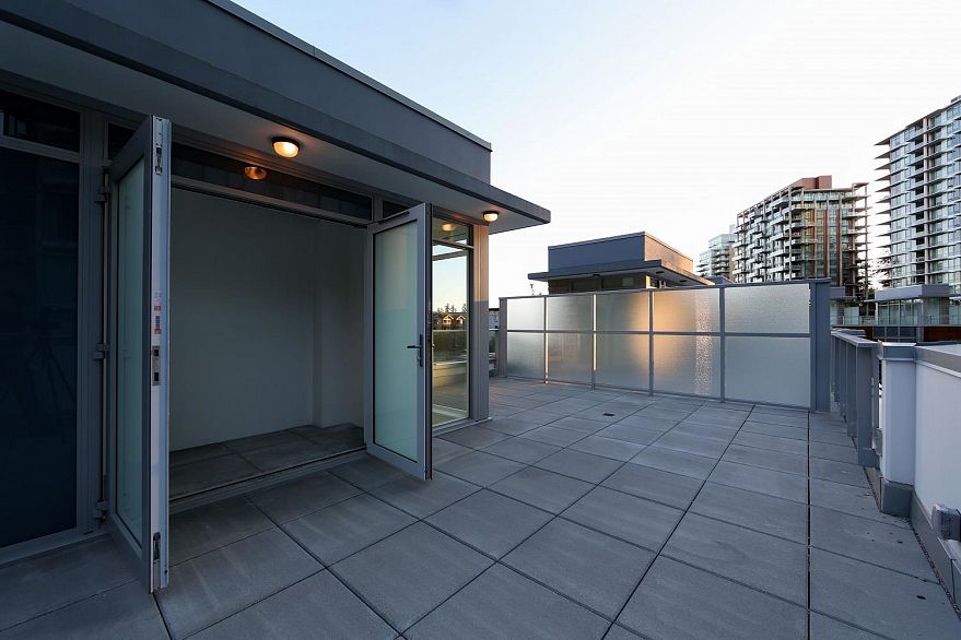 TH2 3355 Binning Road