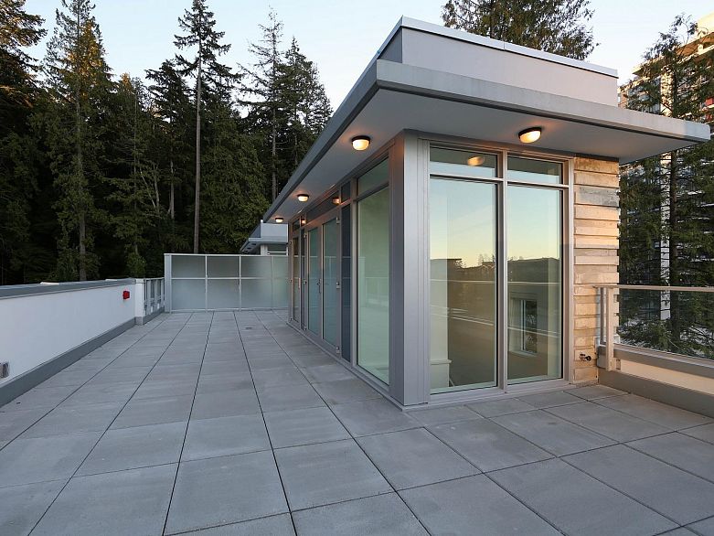 TH2 3355 Binning Road