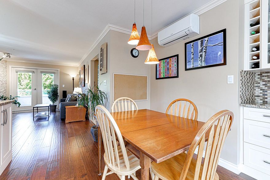 5 890 Broughton Street