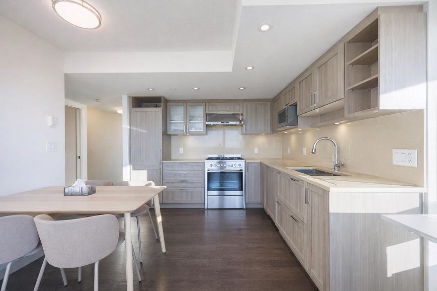 1502 5470 Ormidale Street