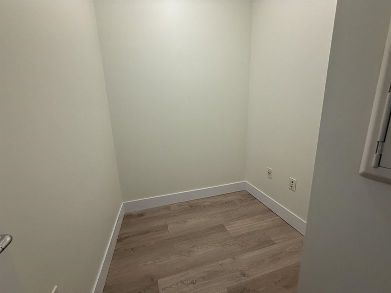 208 626 Alexander Street