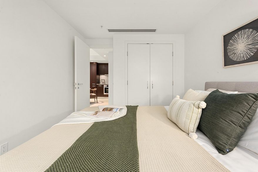 1109 1028 Barclay Street