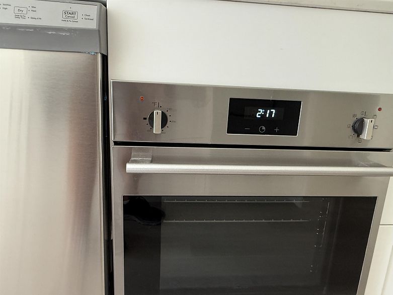 208 626 Alexander Street