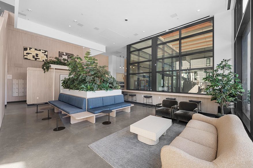 1105 3996 Dumfries Street