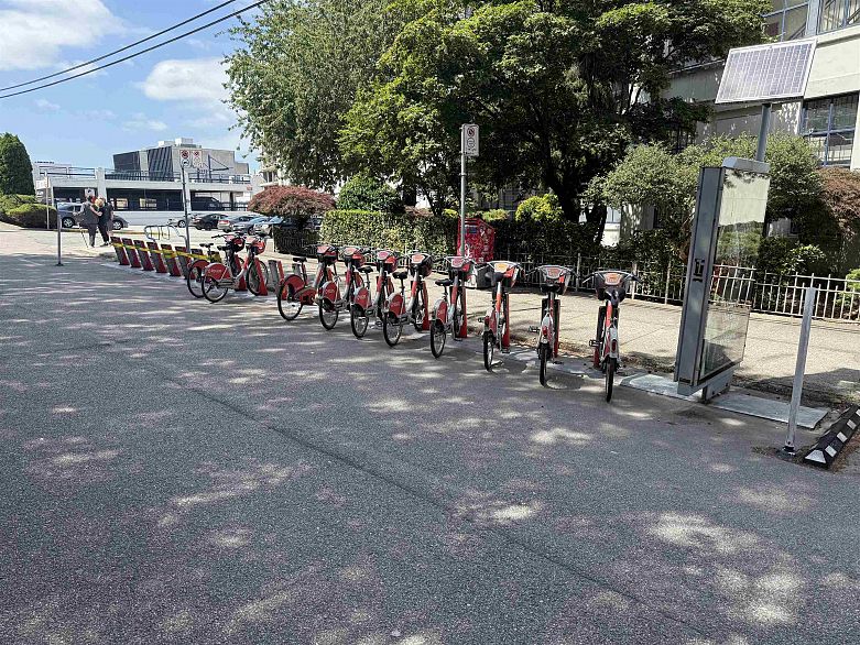 208 626 Alexander Street