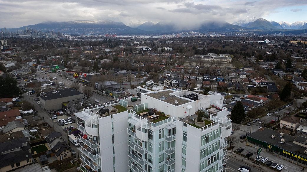 1801 4638 Gladstone Street