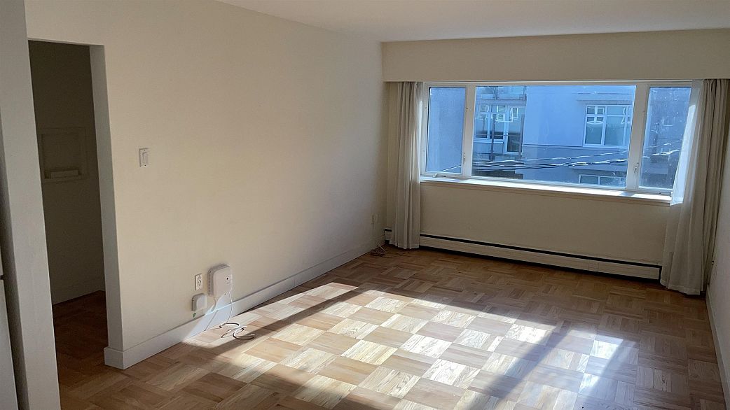 304 2430 Point Grey Road