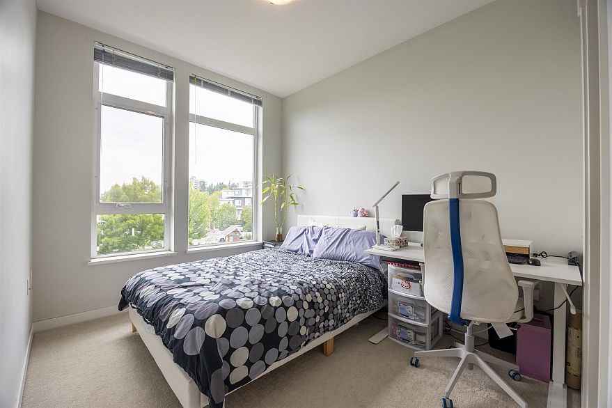 406 3263 Pierview Crescent