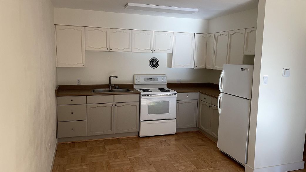 304 2430 Point Grey Road