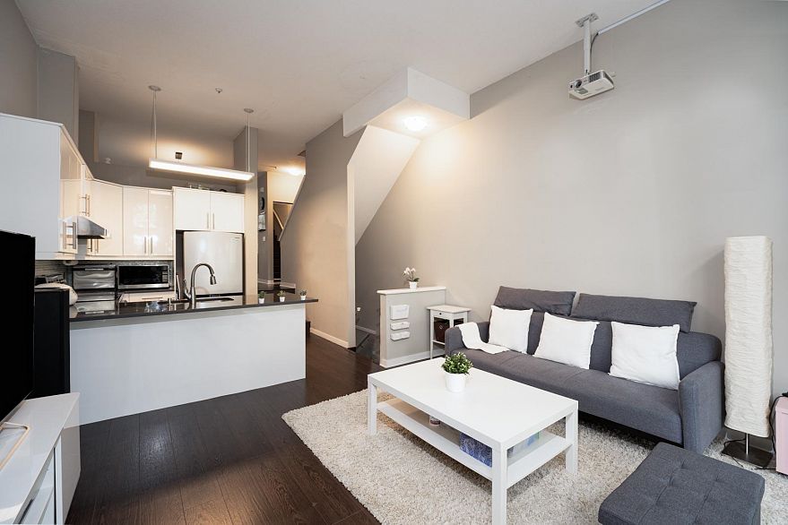 1 3586 Rainier Place