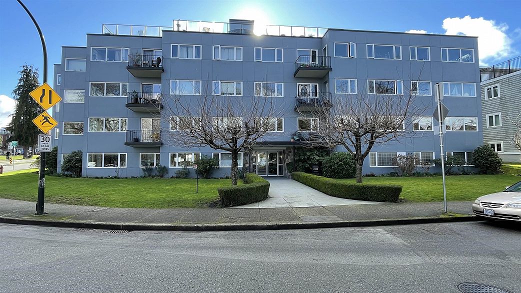 304 2430 Point Grey Road