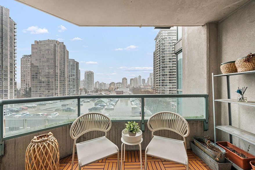 501 888 Hamilton Street