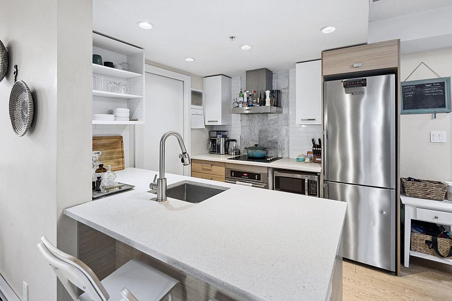 220 1783 Manitoba Street