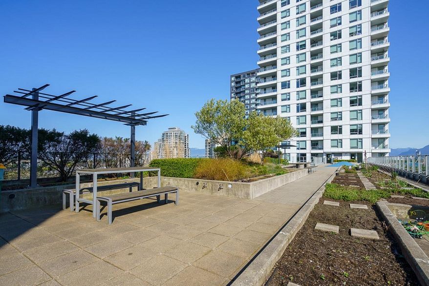 519 5665 Boundary Road