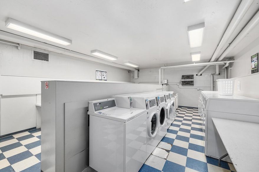 116 950 Drake Street