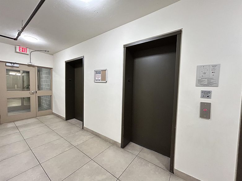 717 161 W Georgia Street