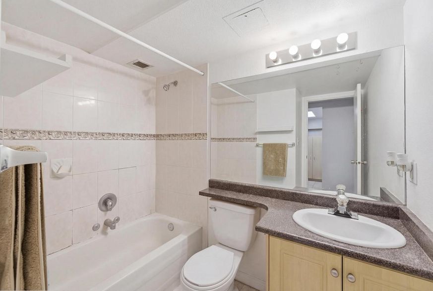 116 950 Drake Street