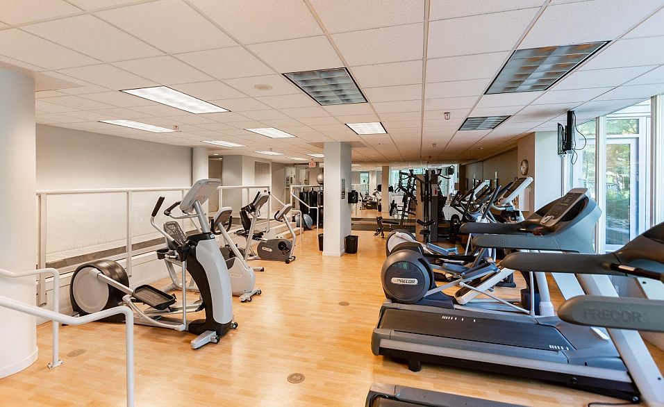 3805 1033 Marinaside Crescent