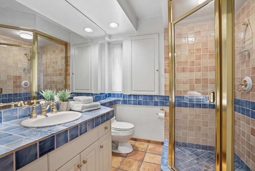 6034 Collingwood Place